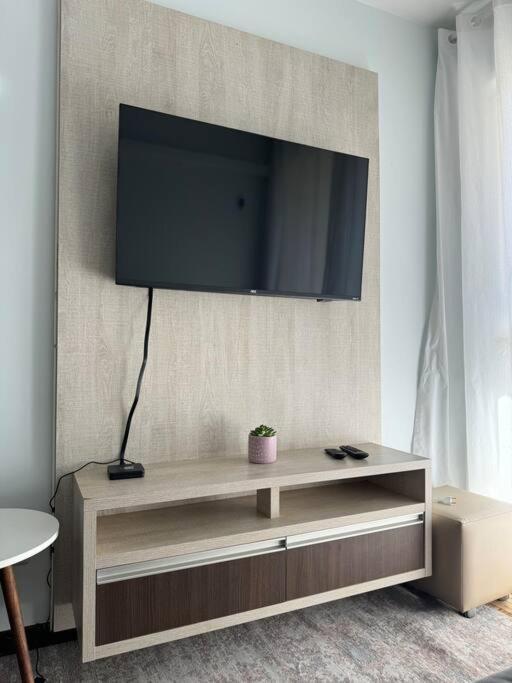 Com 3 Quartos E Otima Area De Lazer Apartamento